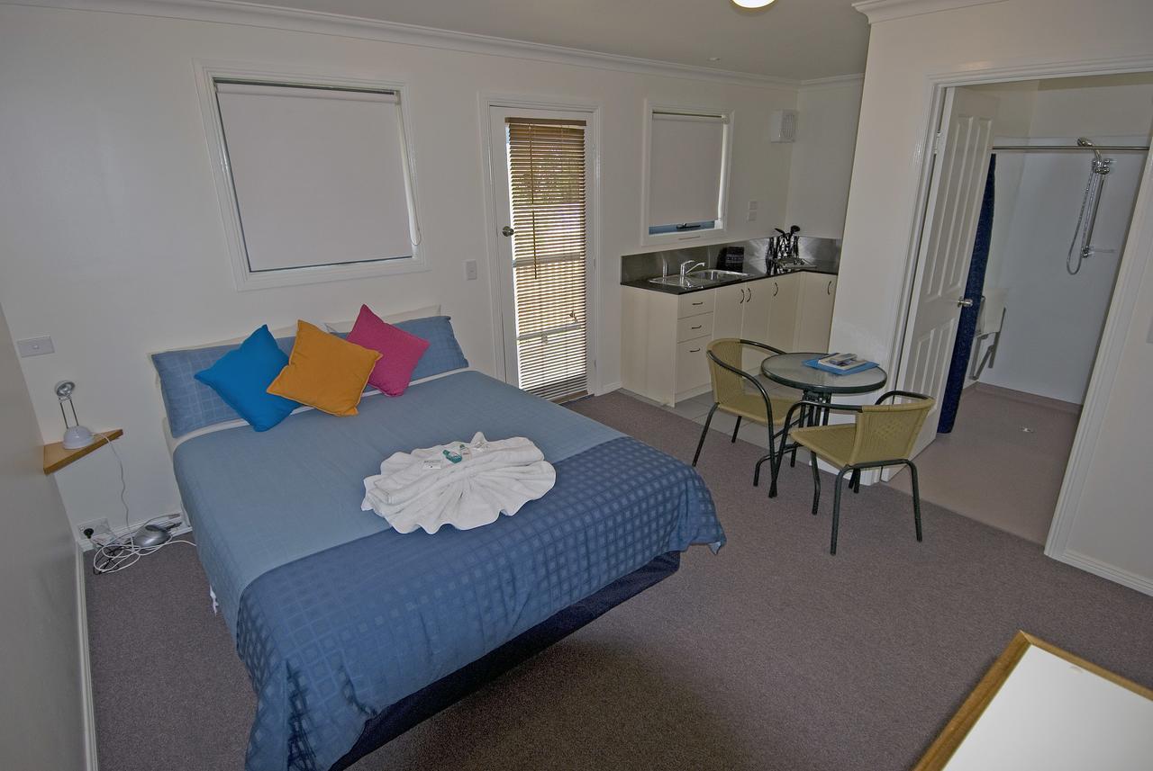 Big4 Strahan Holiday Retreat Extérieur photo